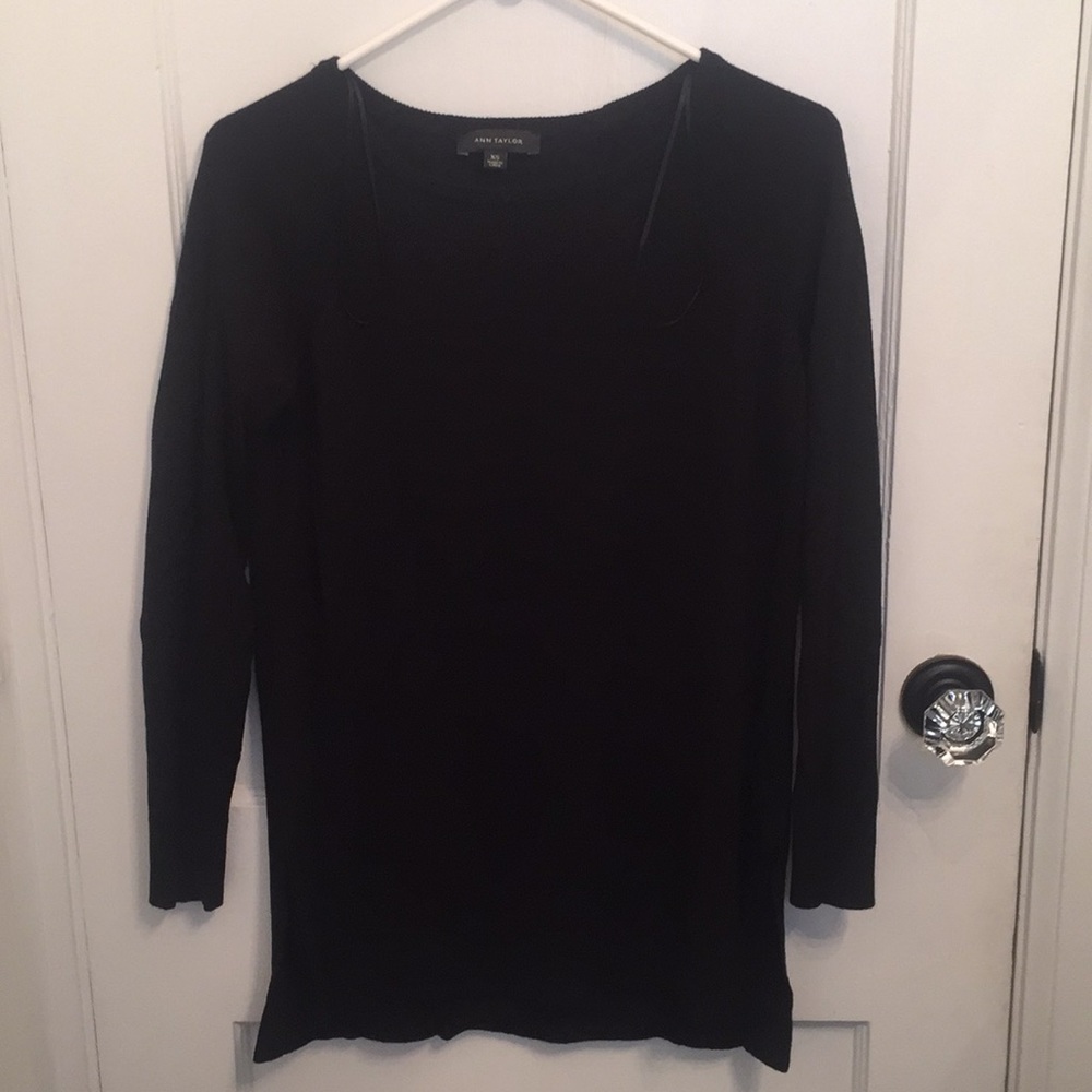 Ann Taylor Tunic Sweater Boatneck Black